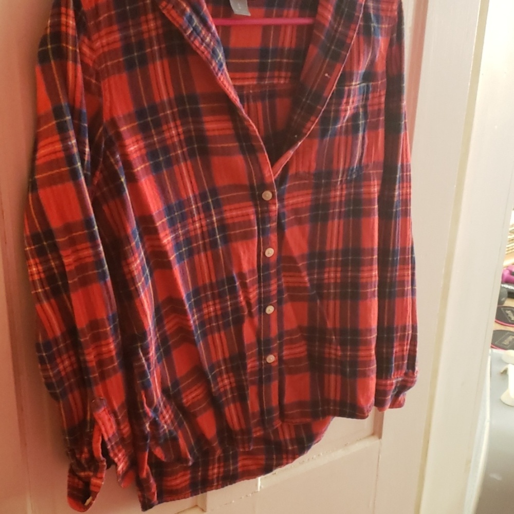 Red plaid top